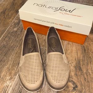 Natural Soul All THRU Comfort IDA Buff Size 7 Like New in Original Box